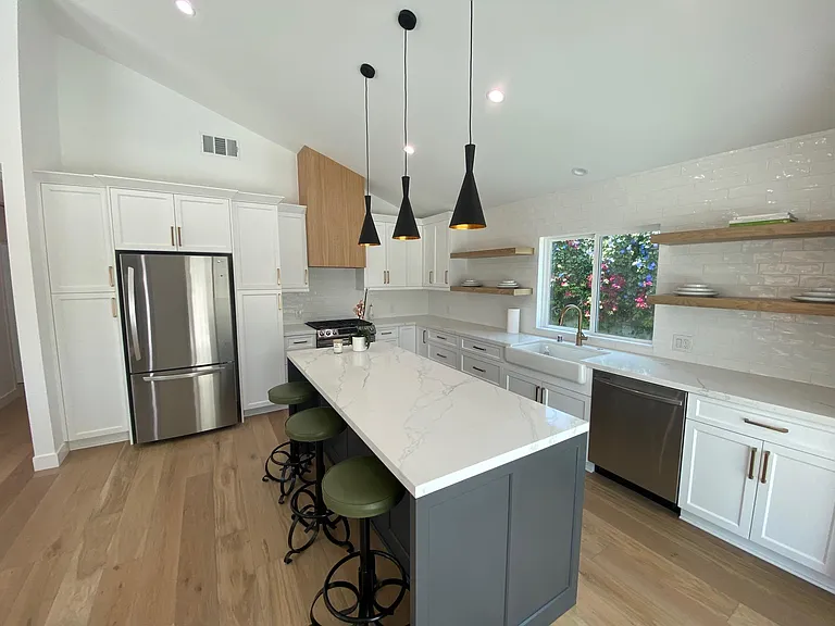 6735 Glade Ave — Photo 6