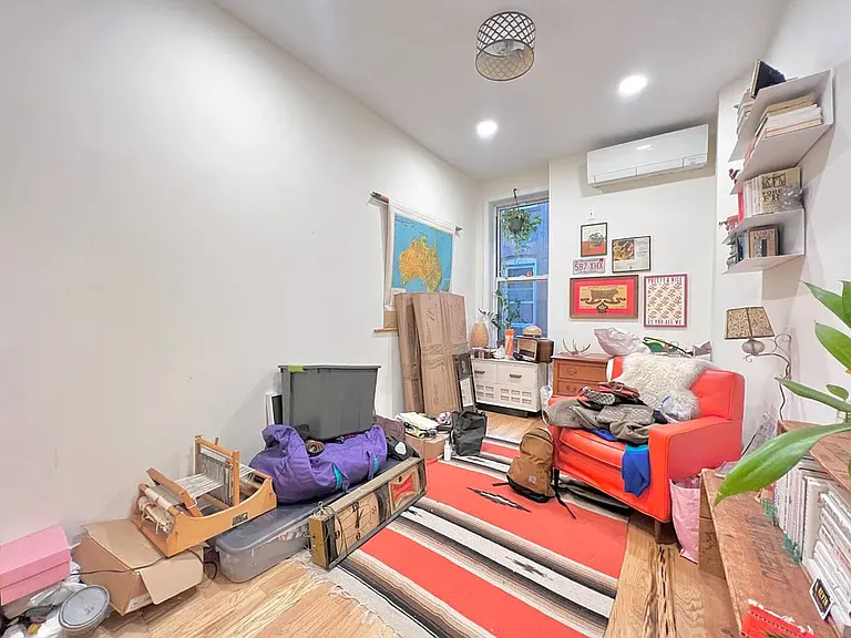 957 Seneca Ave #2B — Photo 5