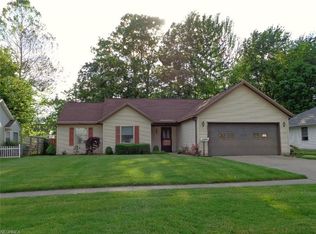 584 Bayberry Dr, Elyria, OH 44035