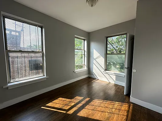 Rented by Bruma Realty LLC | media 13