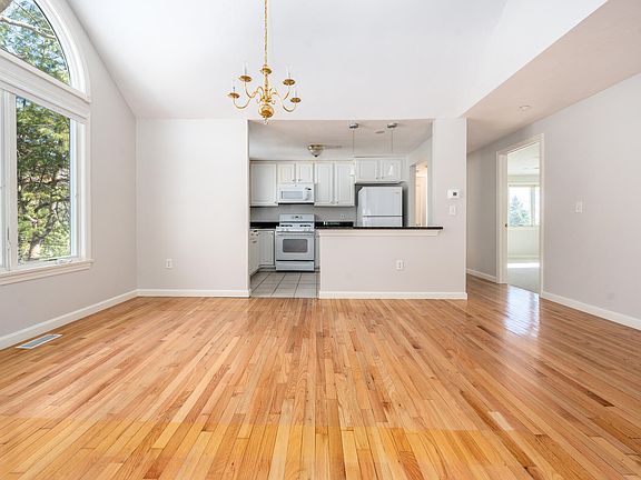 5th image of 13 Pga Lane