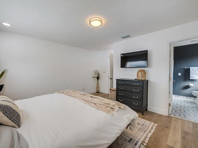 4126 49th Ave S — Photo 18