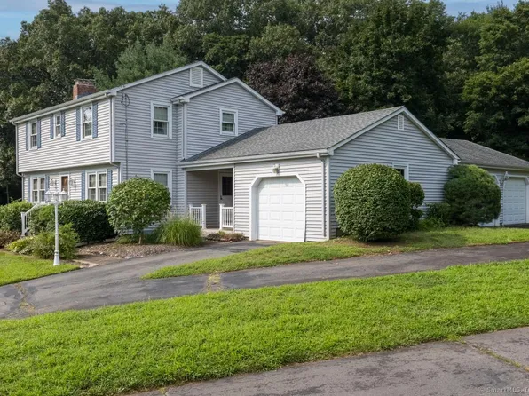 28 Skyline Drive, East Hartford, CT 06118