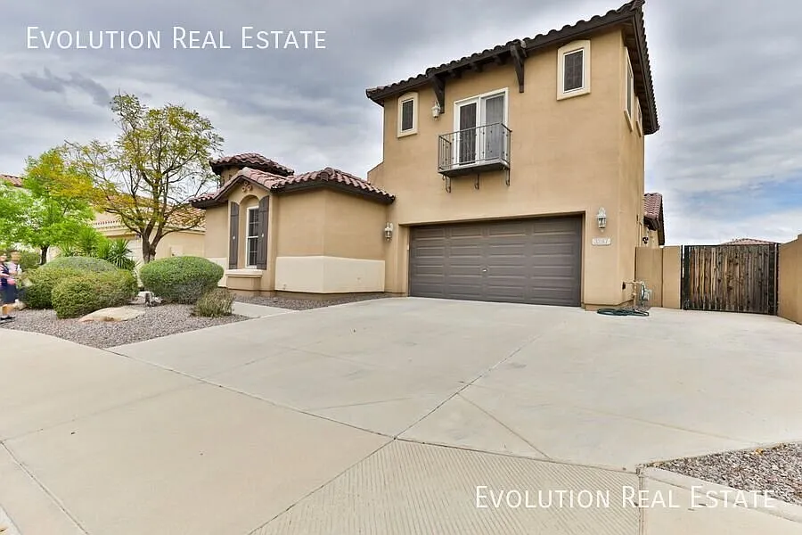 5BD/4BA Home with Two Private Casitas & Pool Chandler, AZ | $3,500/mo — Photo 4