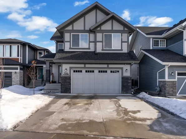 196 Edgewater Cir, Leduc, AB T9E 1K5