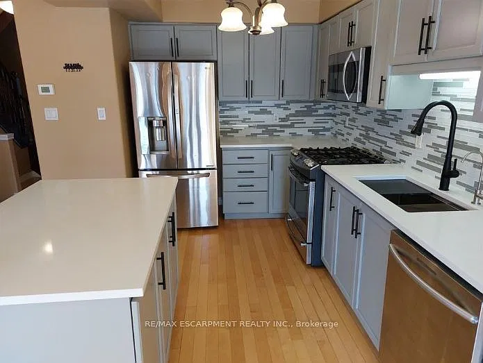3 bed, $2,800 — Photo 3