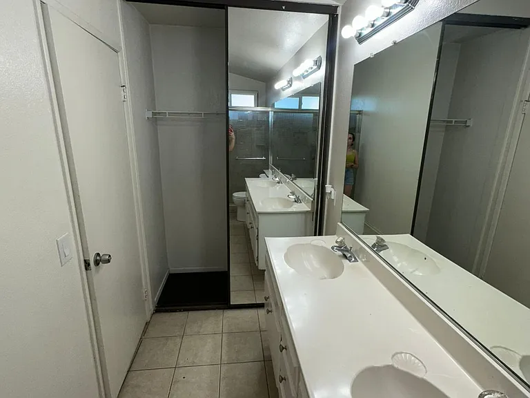 12221 Jason Ln — Photo 7