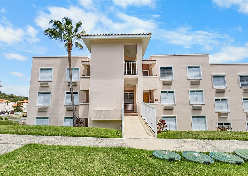 1st image of 180 Palmas Dr #9C