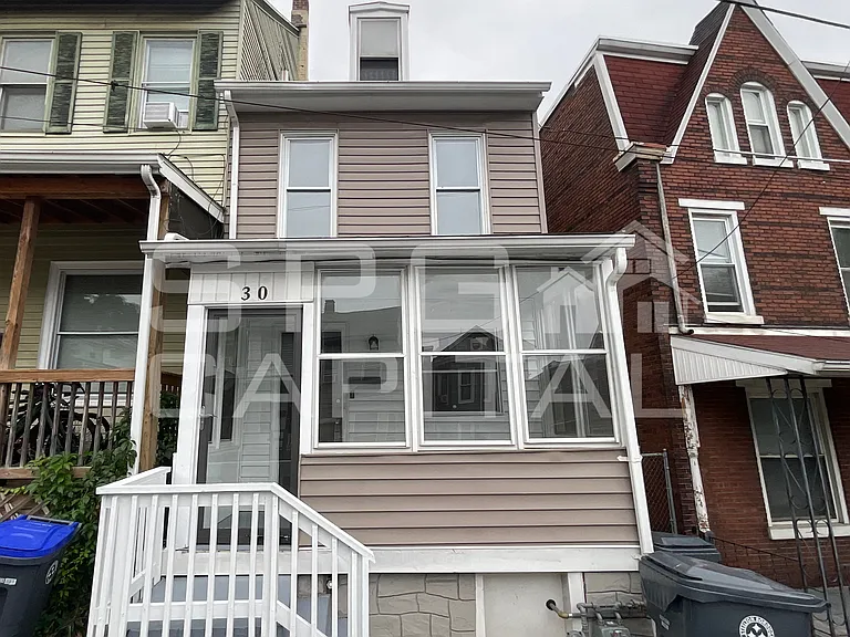 30 Chestnut St — Photo 1