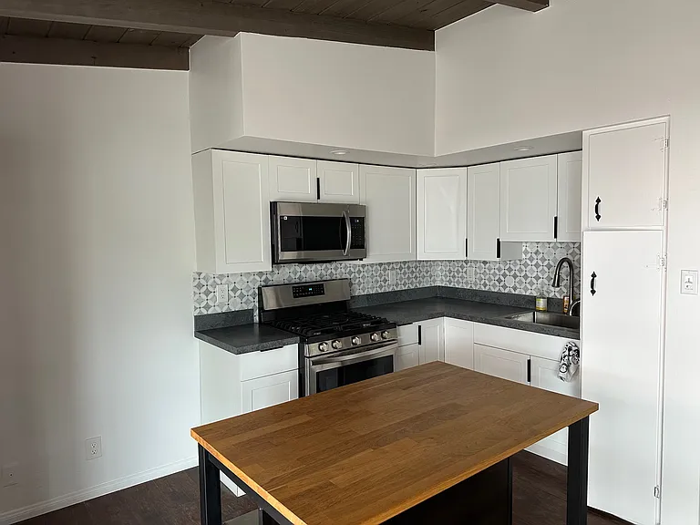 1244 Devon Ln — Photo 5