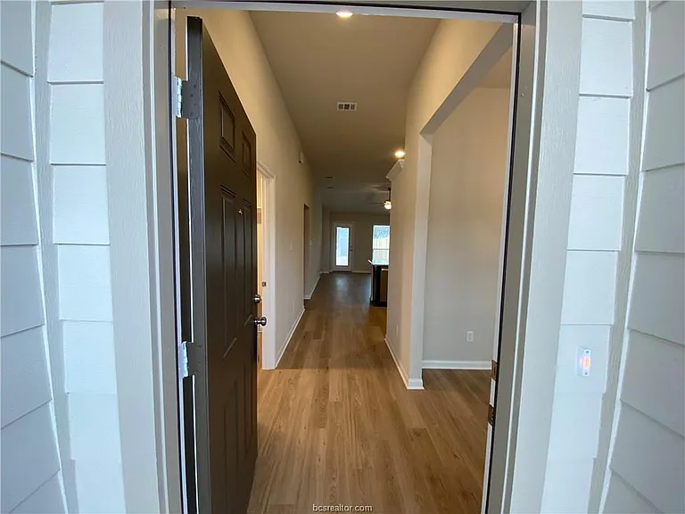 3721 McKenzie St — Photo 4