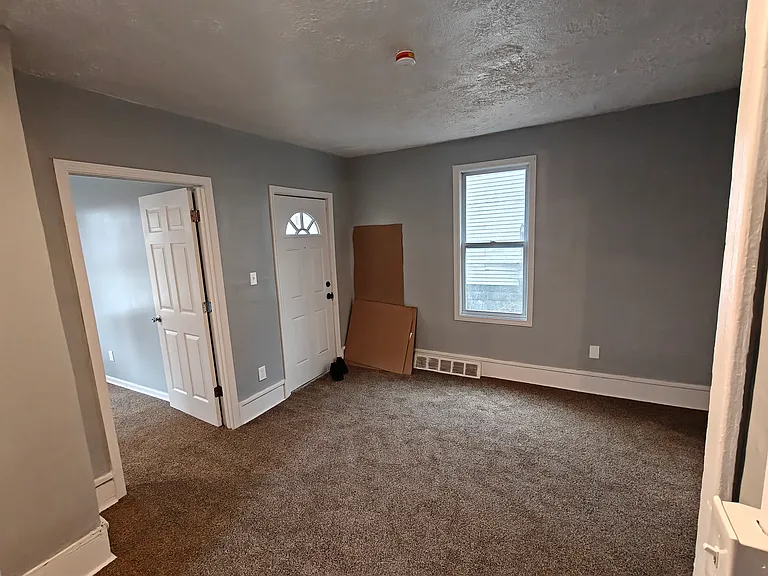 344 N Adams St — Photo 4