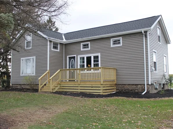 10616 Maple Ridge Rd, Medina, NY 14103