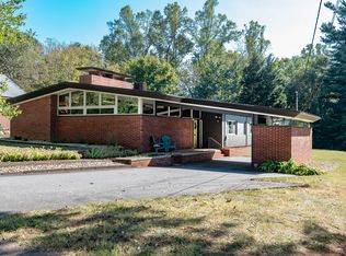 530 5th Ave NE, Hickory, NC 28601