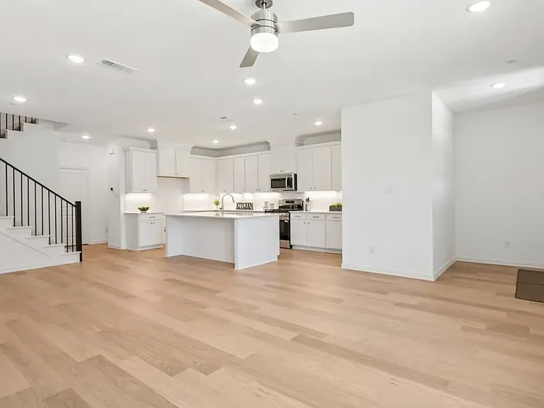 2852 Chisos Red Rd — Photo 2