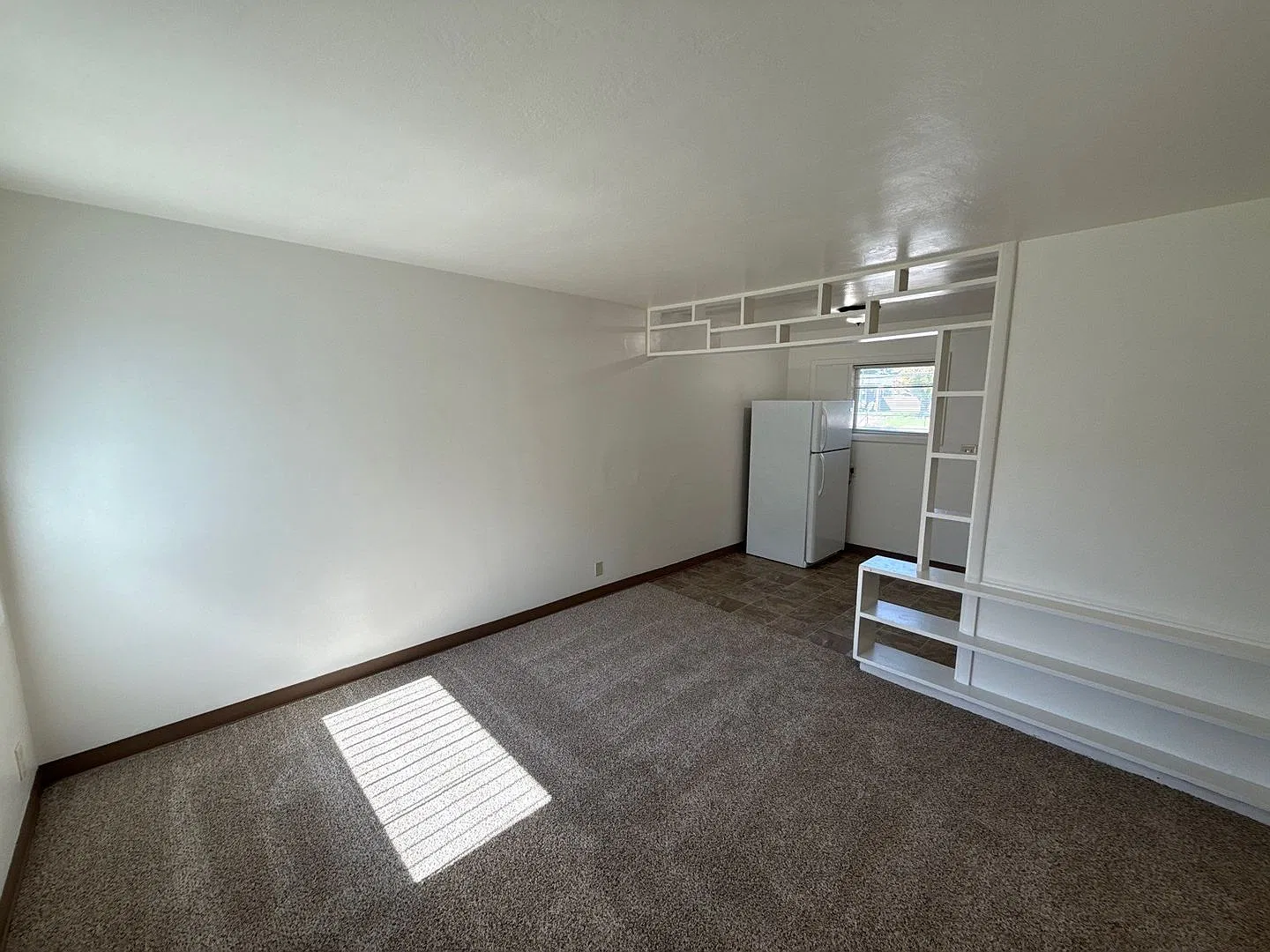 1 bed, 1.0 bath, 566 sqft, $1,045 — Photo 3