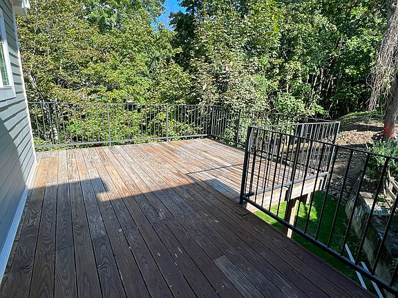 5th image of 18 Brandreth St #2N