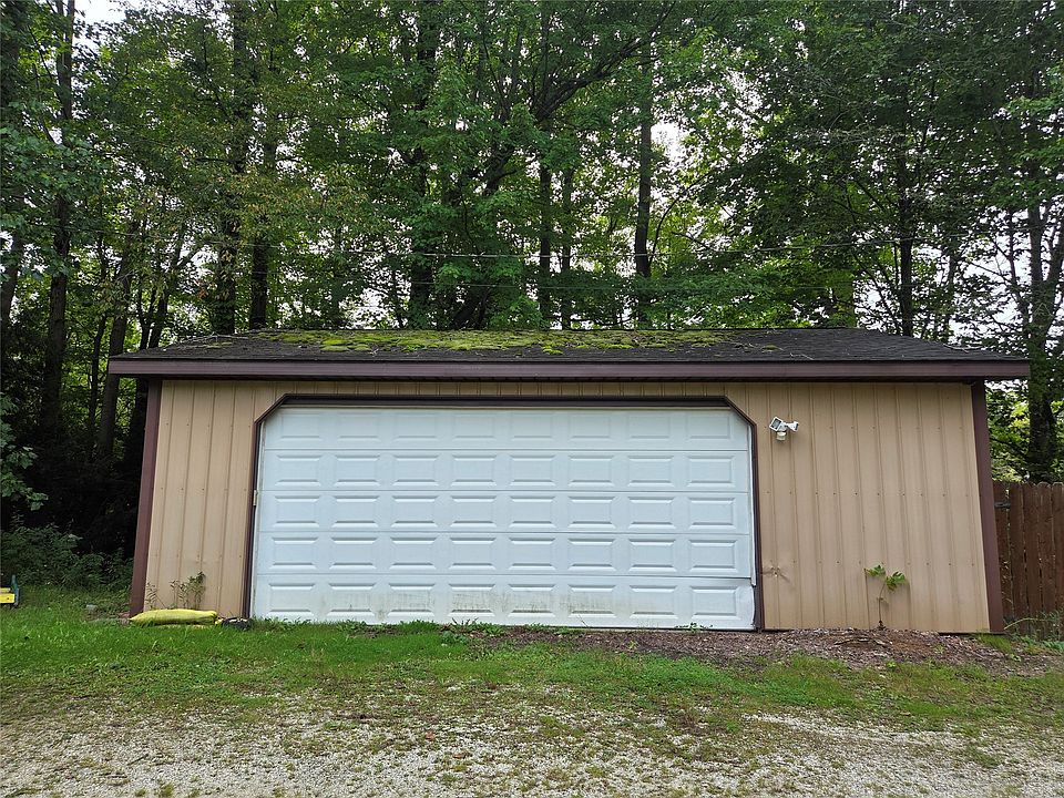 2nd image of 12783 W Lake Rd