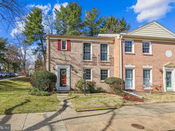 3232 Adams Ct, Fairfax, VA 22030