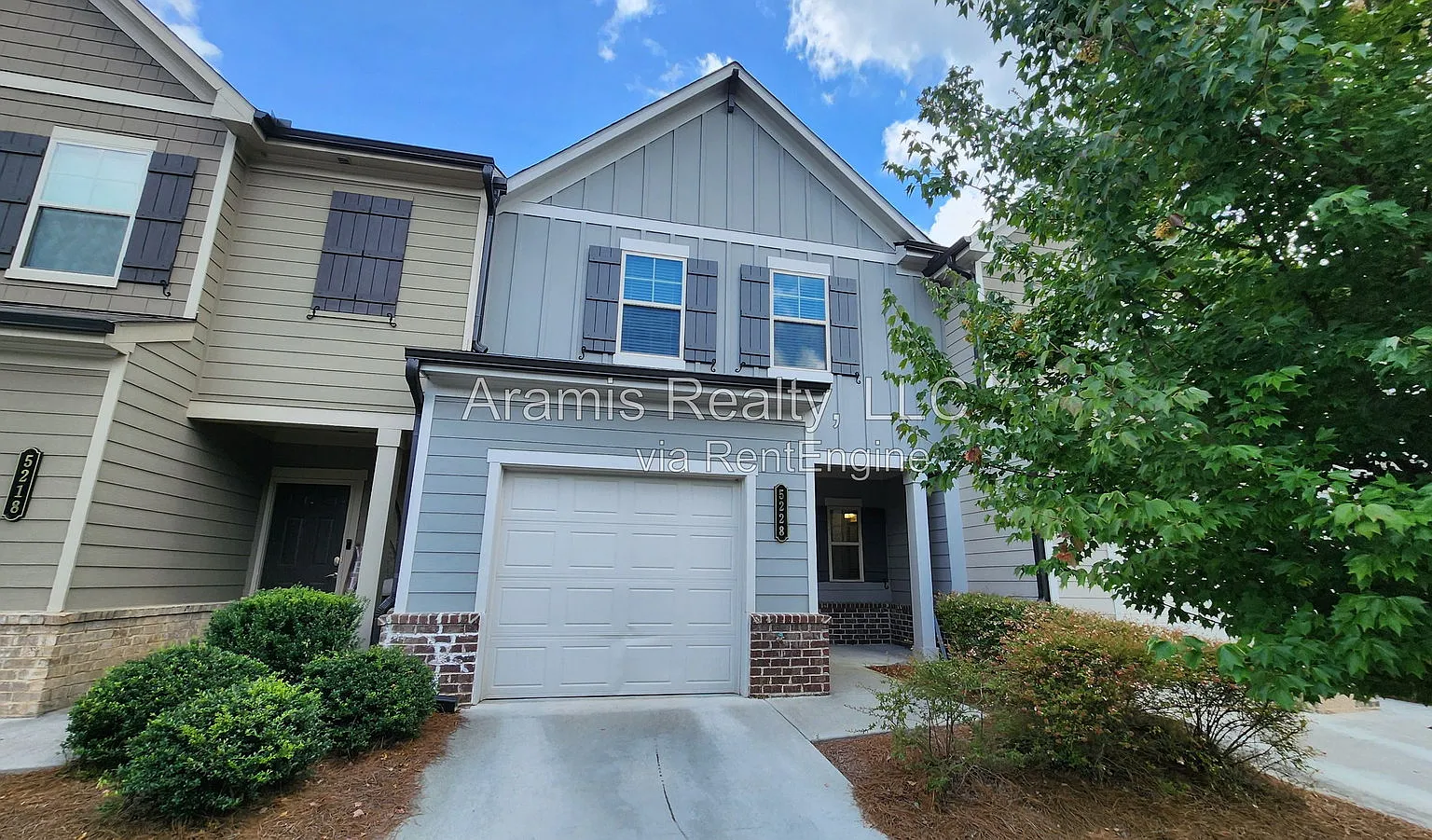 3 bed, 2.5 bath, 1500 sqft, $2,095 — Photo 1