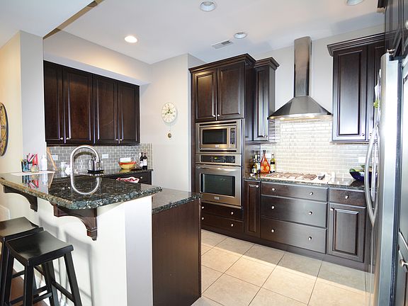 5th image of 423 S 2nd St #405