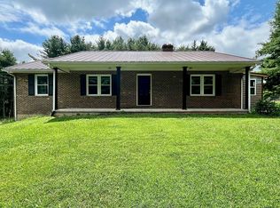 698 Hummingbird Ln SE, Copper Hill, VA 24079