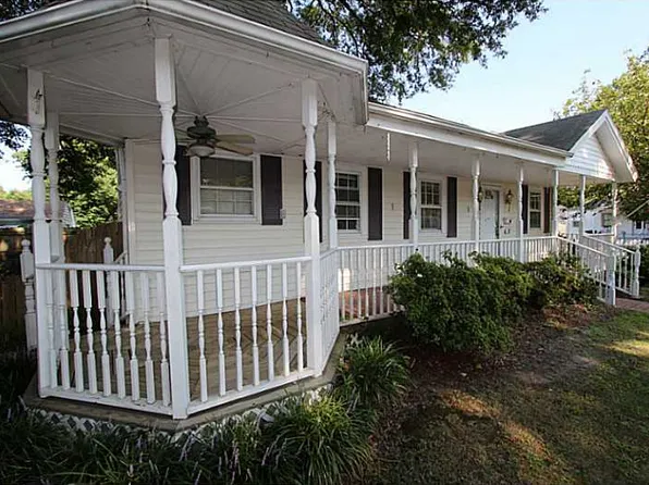 32 Woodland St, Portsmouth, VA 23702