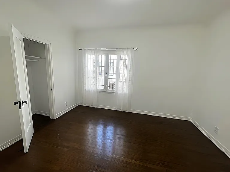 1525 1/2 S Orange Grove Ave — Photo 12