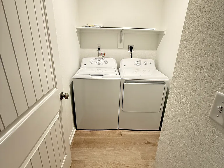 830 Gussy Ln #7 — Photo 15