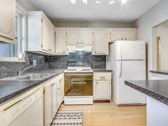 2nd image of 2534 Boundbrook Dr S APT 119