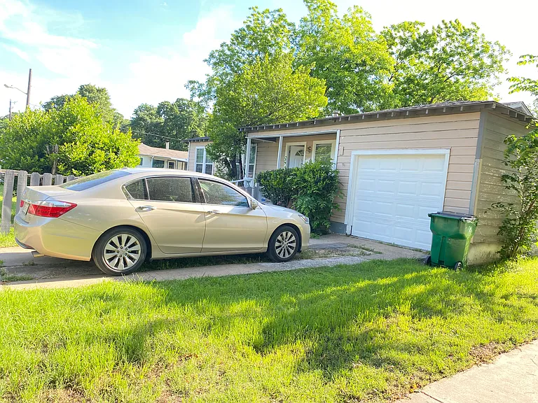 1 car garage
