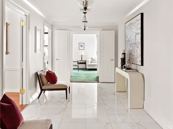 33 East 70th Street image 8 of 14