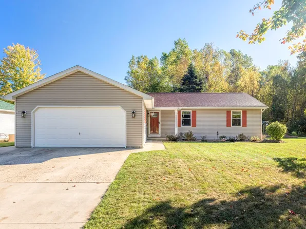 5960 W Montevista Dr, Fort Gratiot, MI 48059
