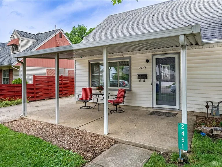 2451 Ned Dr — Photo 2