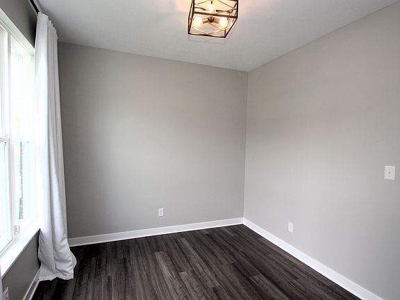 4th image of 6583 Apperson Dr