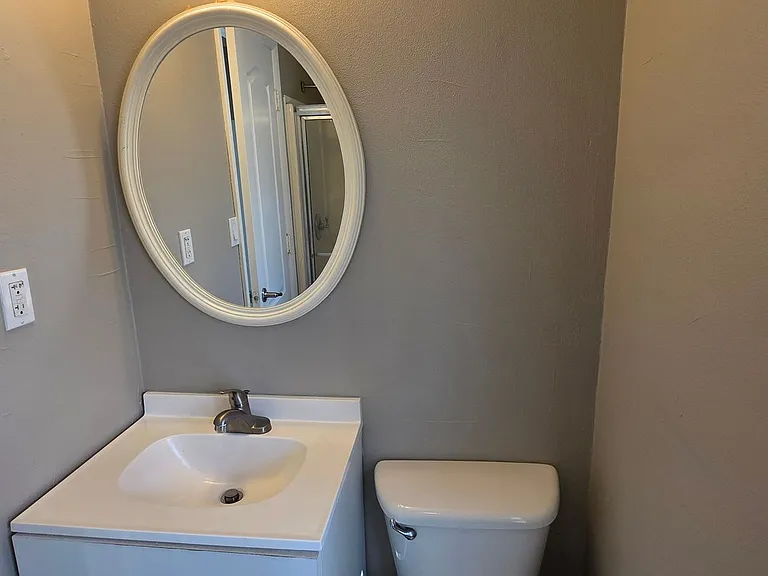 1124 E Washita St — Photo 9