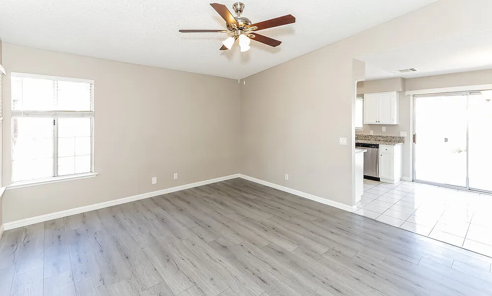 3 bed, 2.0 bath, 1179 sqft, $1,995 — Photo 4