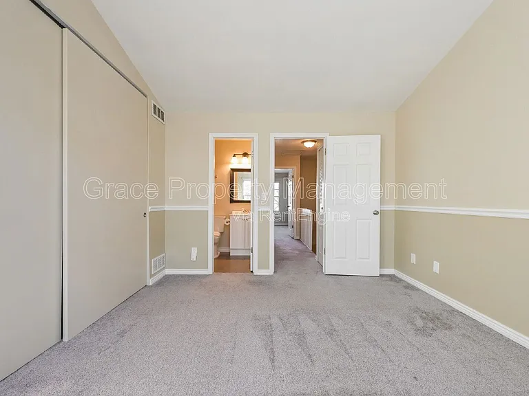 8165 S Fillmore Way — Photo 7
