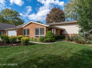 2430 Maple Ave, Northbrook, IL