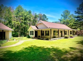 1076 Pinecrest Dr, McComb, MS 39648