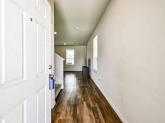 3rd image of 11627 Braemar Village Dr