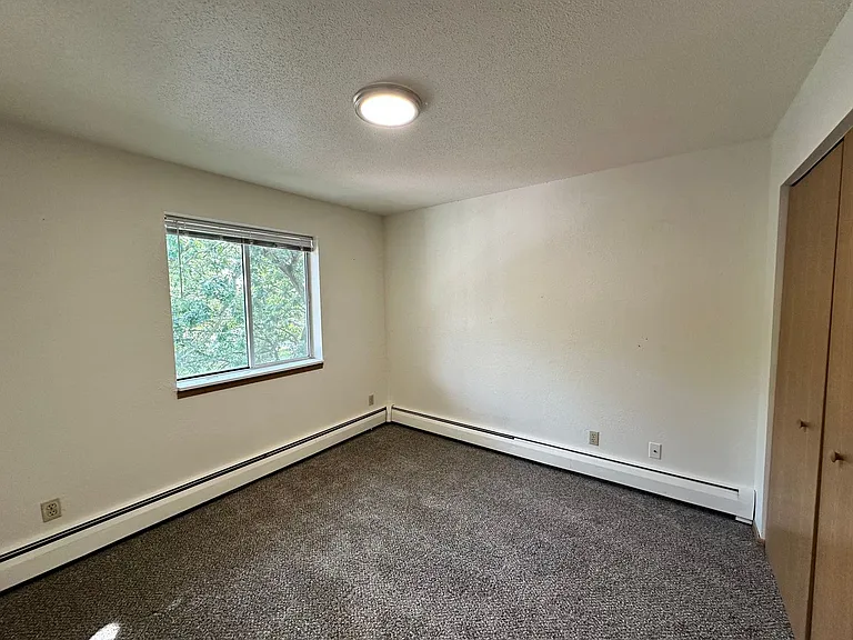 Ashwood Birchwood Apartments — Photo 35