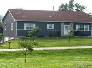 4720 Heirloom Dr, Wamego, KS 66547