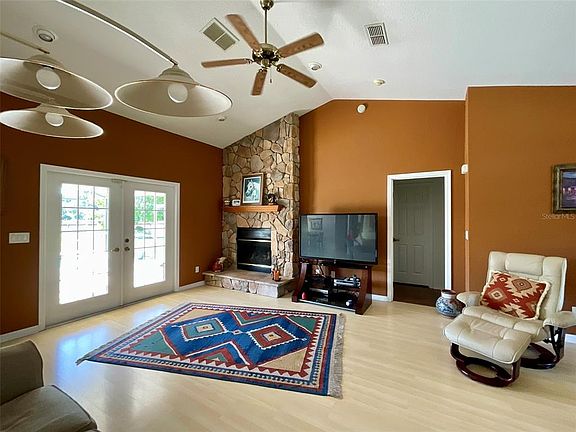 4th image of 20970 NE 30TH STREET