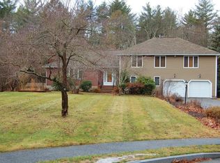 32 Crestwood Rd, North Reading, MA 01864