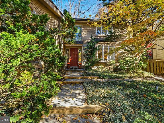 2nd image of 2 Riderwood Sta