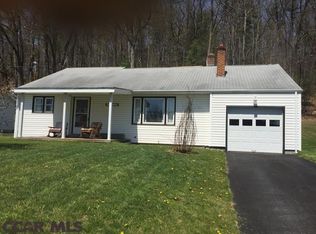 2176 Pennington Rd, Tyrone, PA 16686