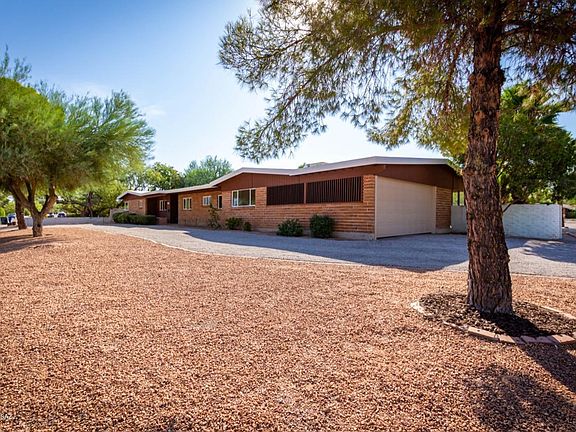 2nd image of 660 N Camino Miramonte