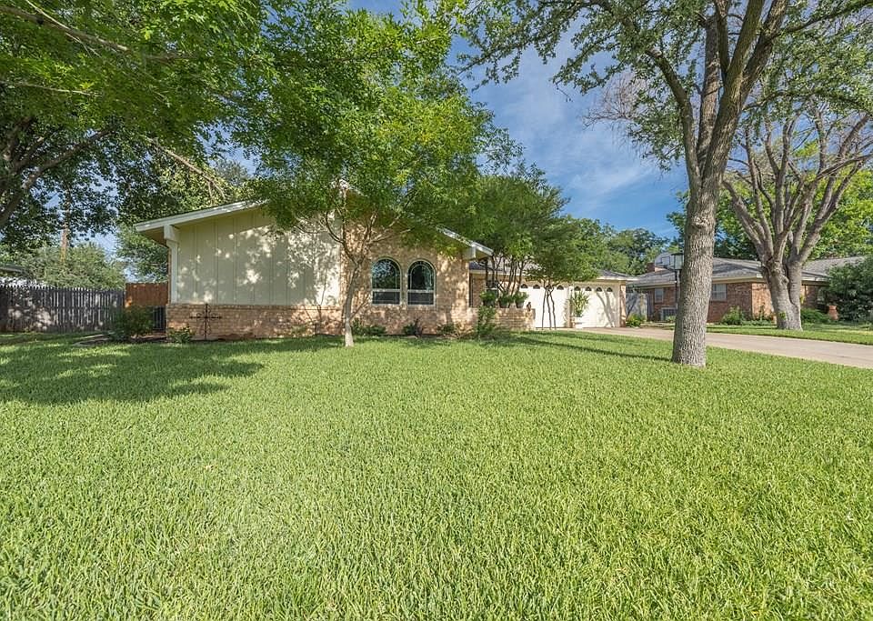 1st image of 205 Glenna Dr