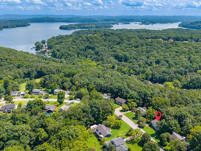 7830 Cove Ridge Dr — Photo 43
